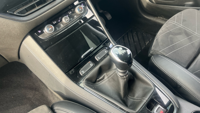 Vauxhall Grandland 1.2 Turbo Ultimate 5dr Petrol Hatchback